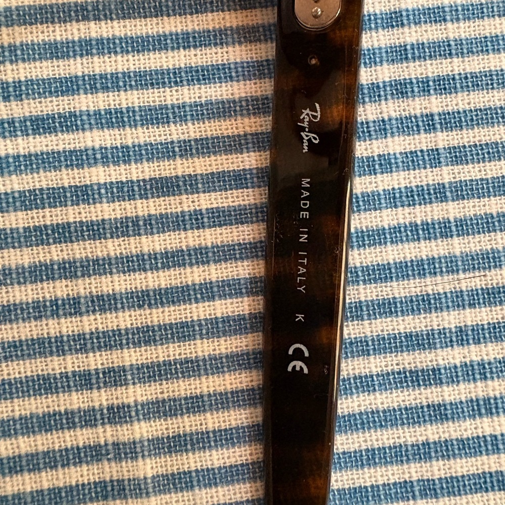 Ray-Ban Tortoise Shell Glasses - Picture 4 of 6